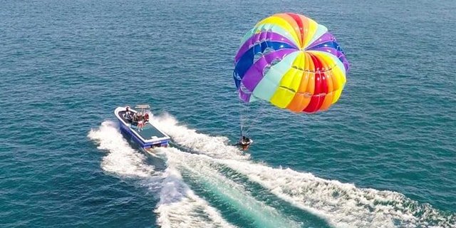 Colva Beach, parasailing in goa
